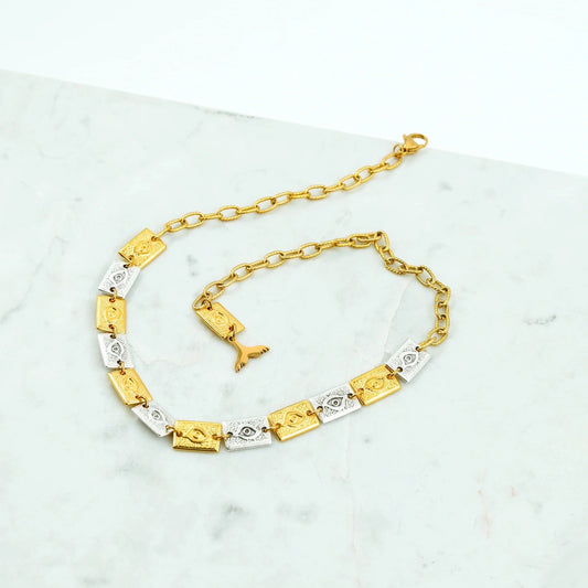 Collier Matia - Symbole de Protection et de Charme Méditerranéen Plongez dans l'essence vibrante de la culture méditerranéenne avec notre Collier Matia, une œuvre d'art artisanale qui fusionne élégance contemporaine et tradition ancienne. Conçu avec soin par nos artisans expérimentés, ce collier est orné du célèbre "Matia" ou Œil Grec, reconnu pour sa capacité à protéger contre le mauvais œil et à apporter bonheur et chance.