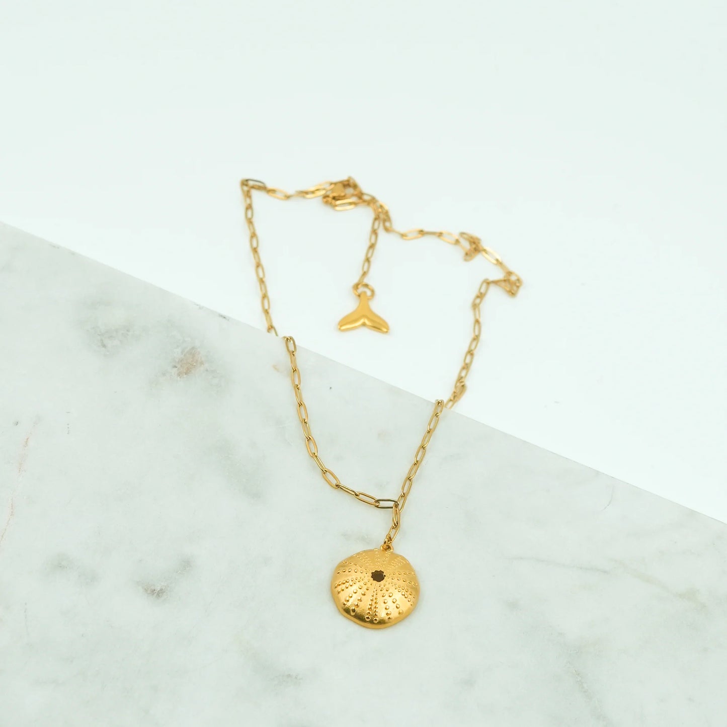 Collier Ahinos