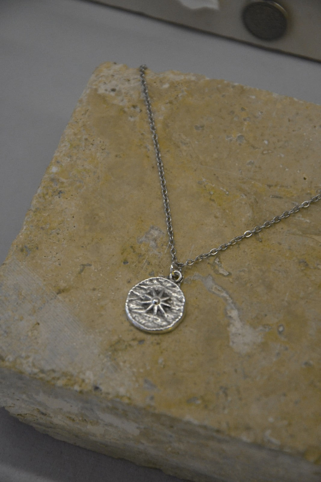 Collier Astra